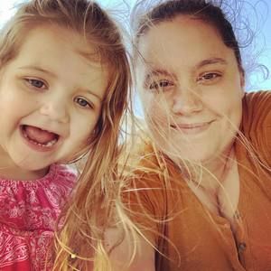 Meet your Posher, Hillary